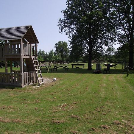 Vakantiehuisjes Landgoed Sonneborghe Kollumerzwaag المظهر الخارجي الصورة
