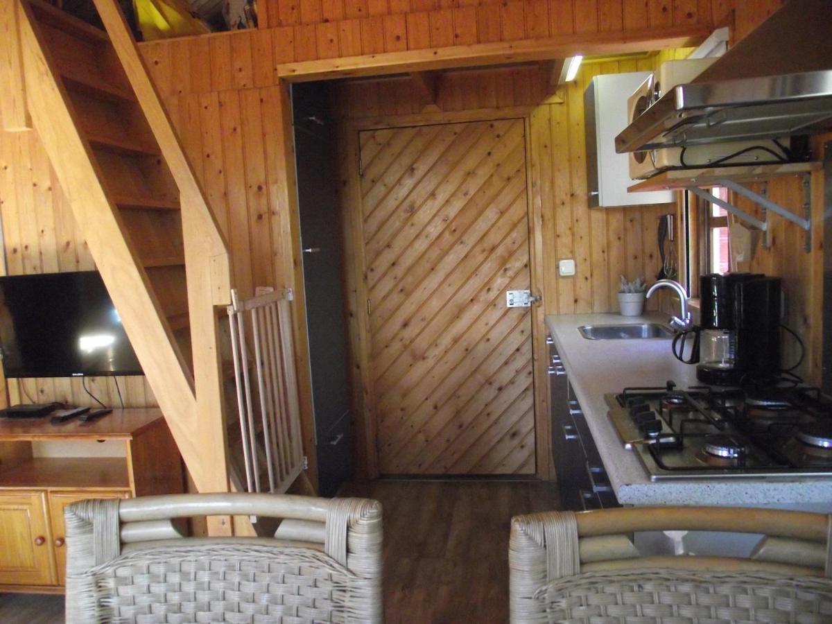 Vakantiehuisjes Landgoed Sonneborghe Kollumerzwaag المظهر الخارجي الصورة